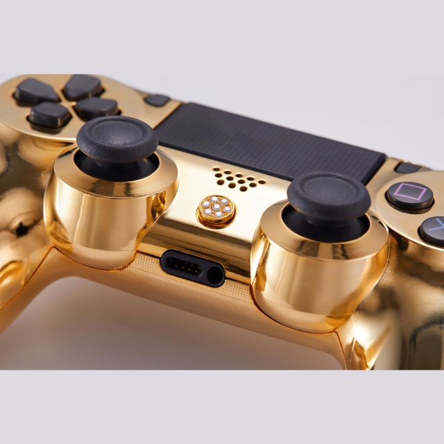 Lux DualShock 4 Controller for in 24k yellow gold and diamonds by Brikk